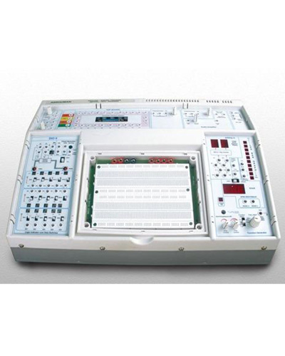 Digital logic trainer